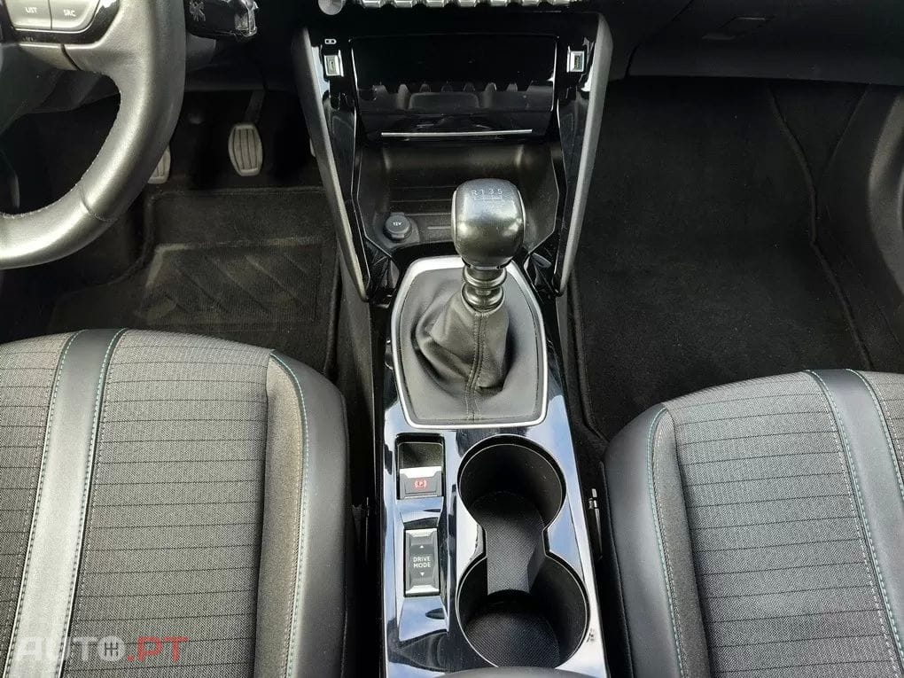Peugeot 2008 1.2 PureTech Allure