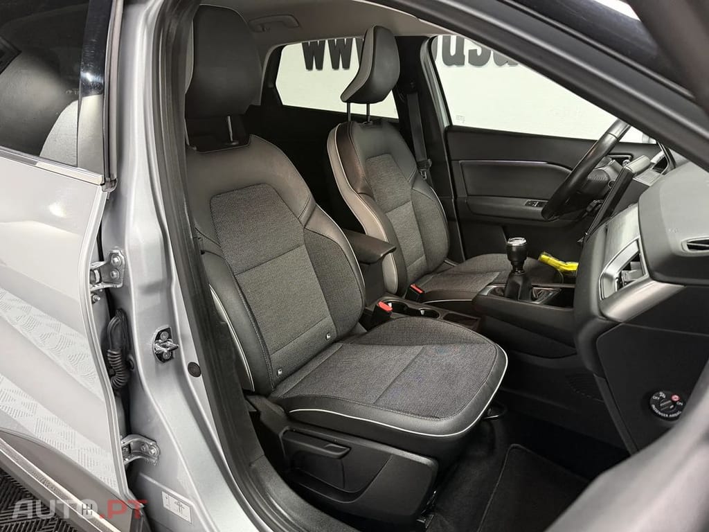 Renault Captur TCe 100 INTENS