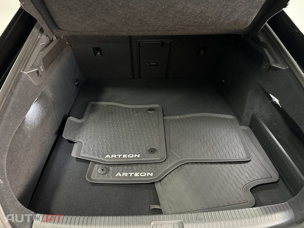 Volkswagen Arteon eHybrid R-Line