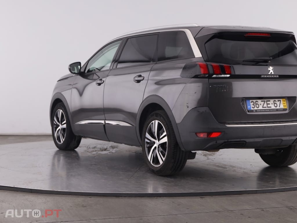 Peugeot 5008 1.2 PureTech Allure EAT8