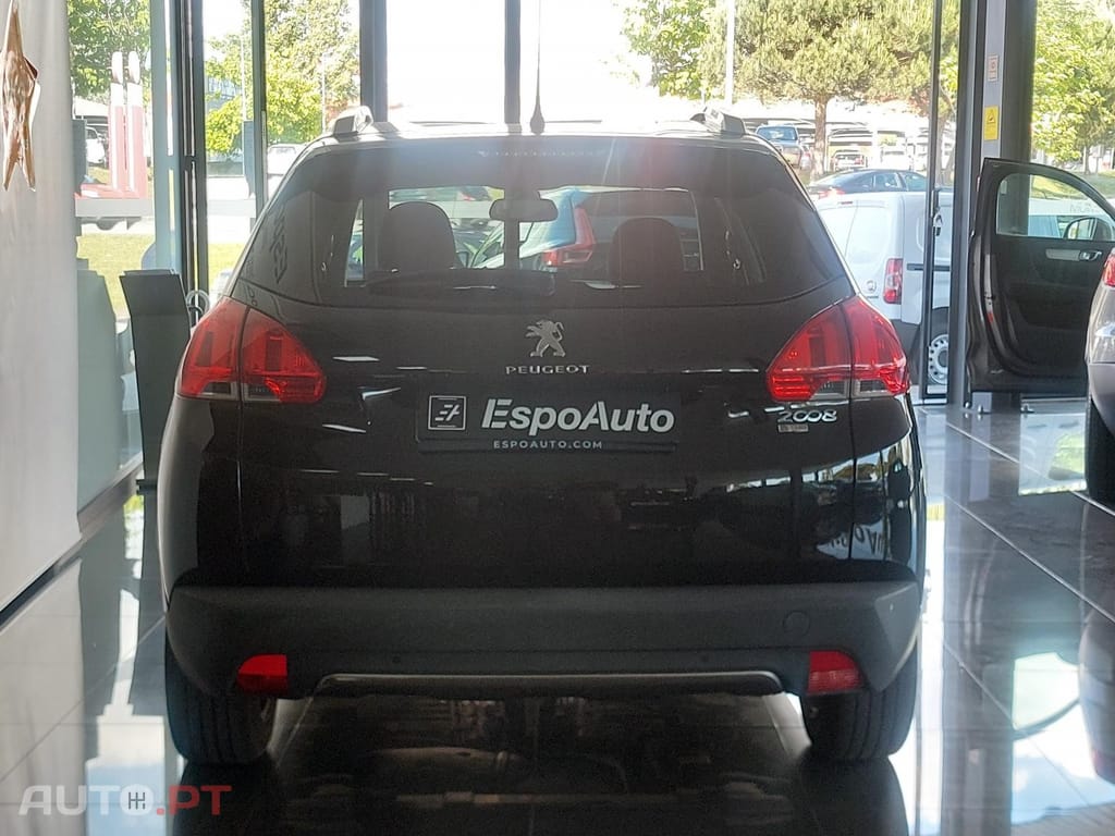 Peugeot 2008 1.2 PureTech Allure