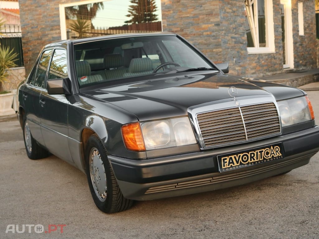 Mercedes-Benz W124 300 D