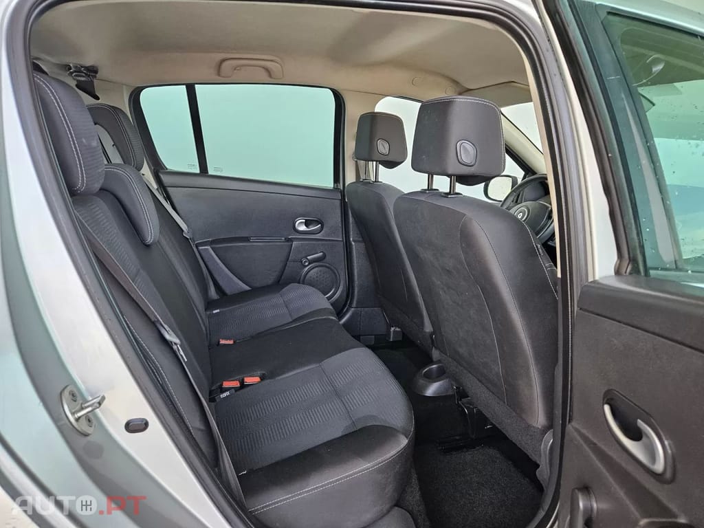 Renault Clio other_Outro