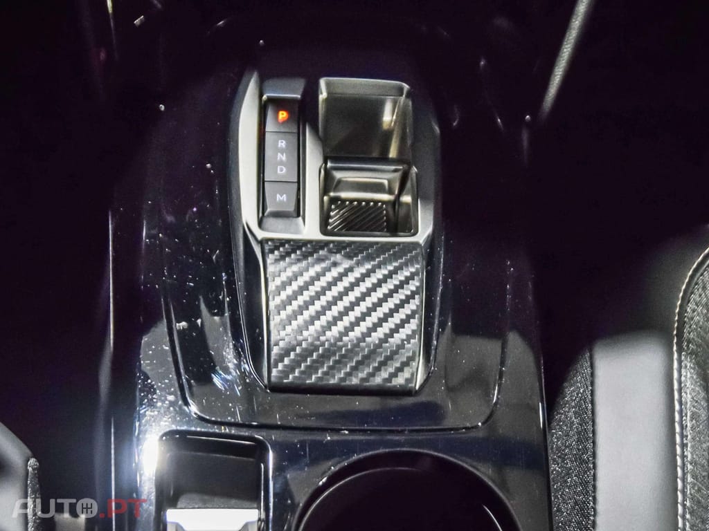 Peugeot 2008 1.2 Hybrid Allure e-DCS6