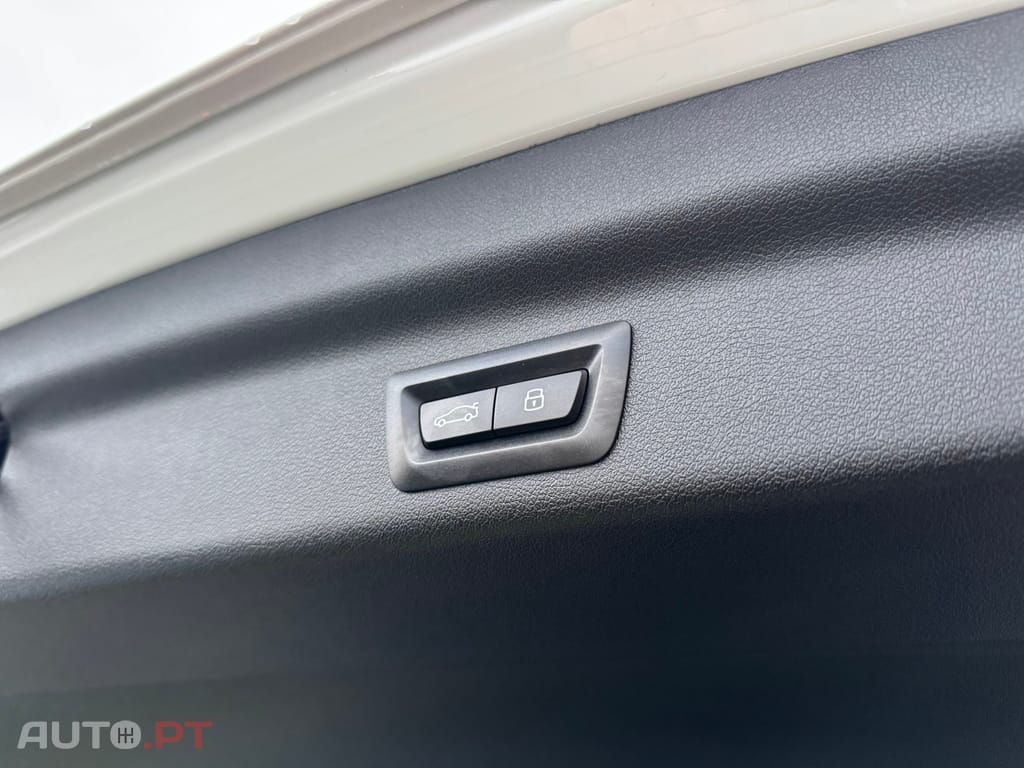 BMW X1 sDrive18d Pack Desportivo M