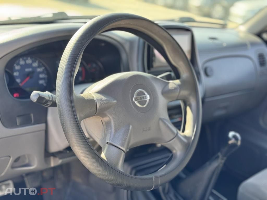 Nissan Pick Up 2.5 TD CD Look Navara