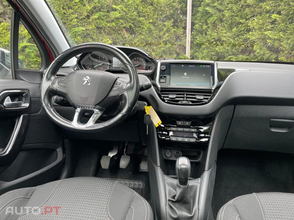 Peugeot 208 1.2 PureTech Allure