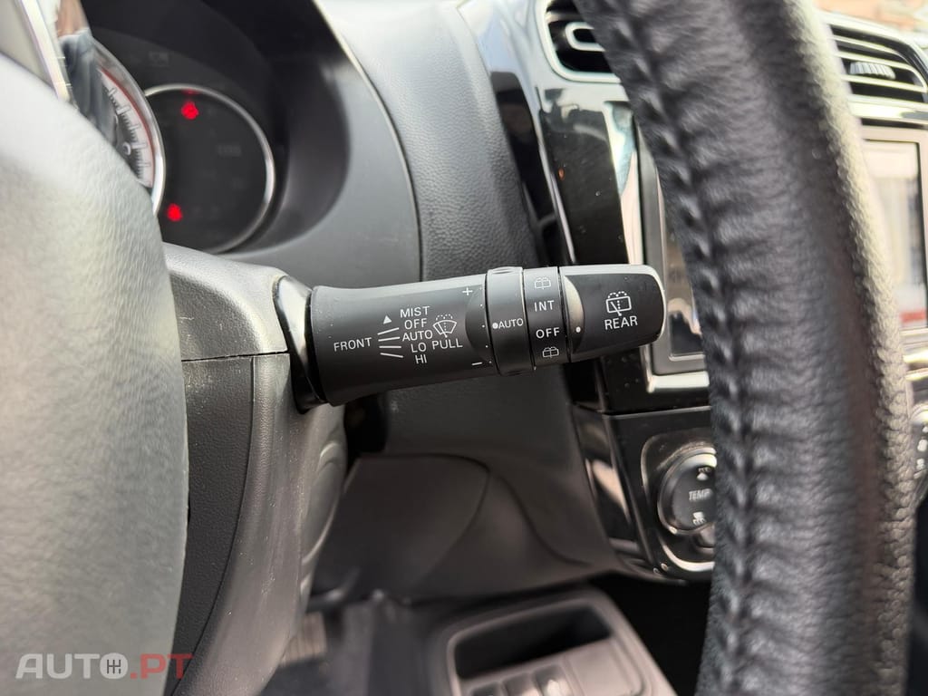 Mitsubishi Space Star 1.2 Intense Connect Edition