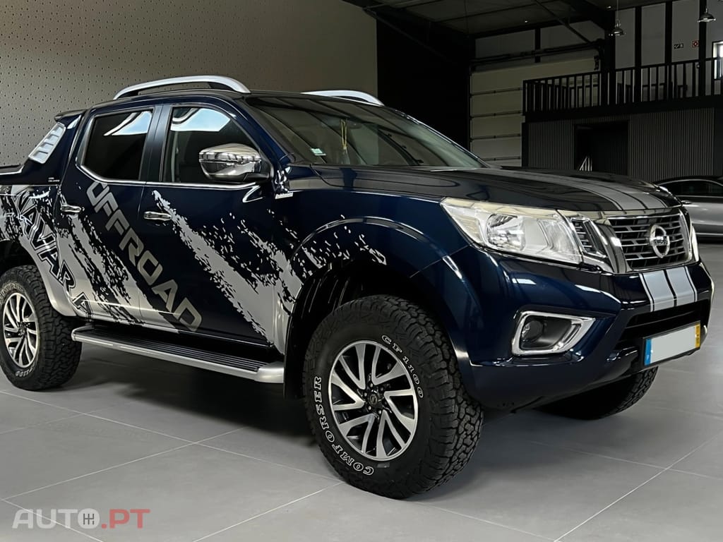 Nissan Navara 2.3 Cdi 4WD - Dupla Cabine