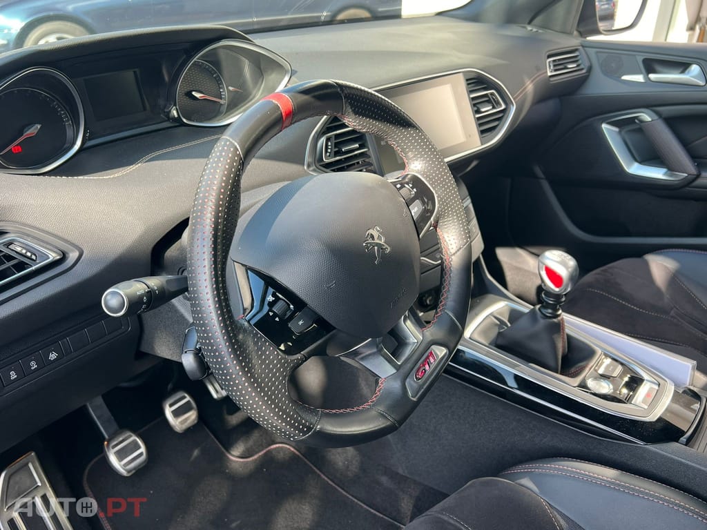 Peugeot 308 GTi by Sport