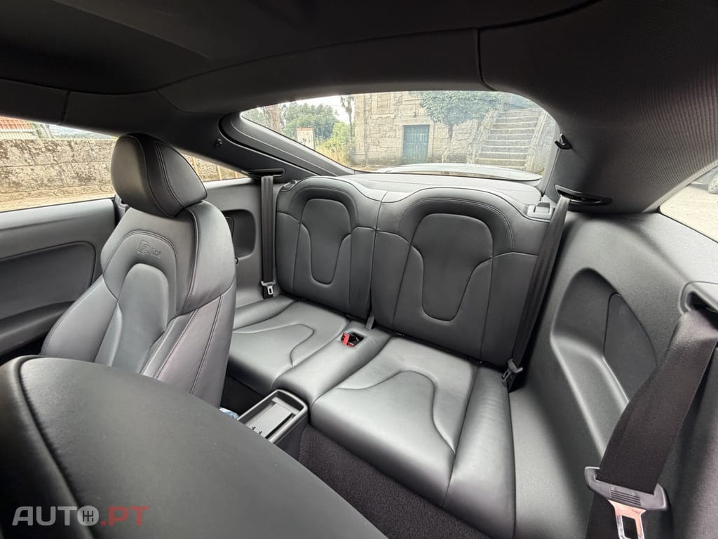Audi TT 2.0 TFSI quattro S-line S tronic