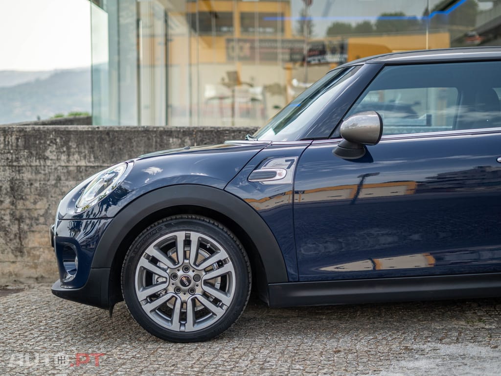 MINI Cooper Cooper D Auto