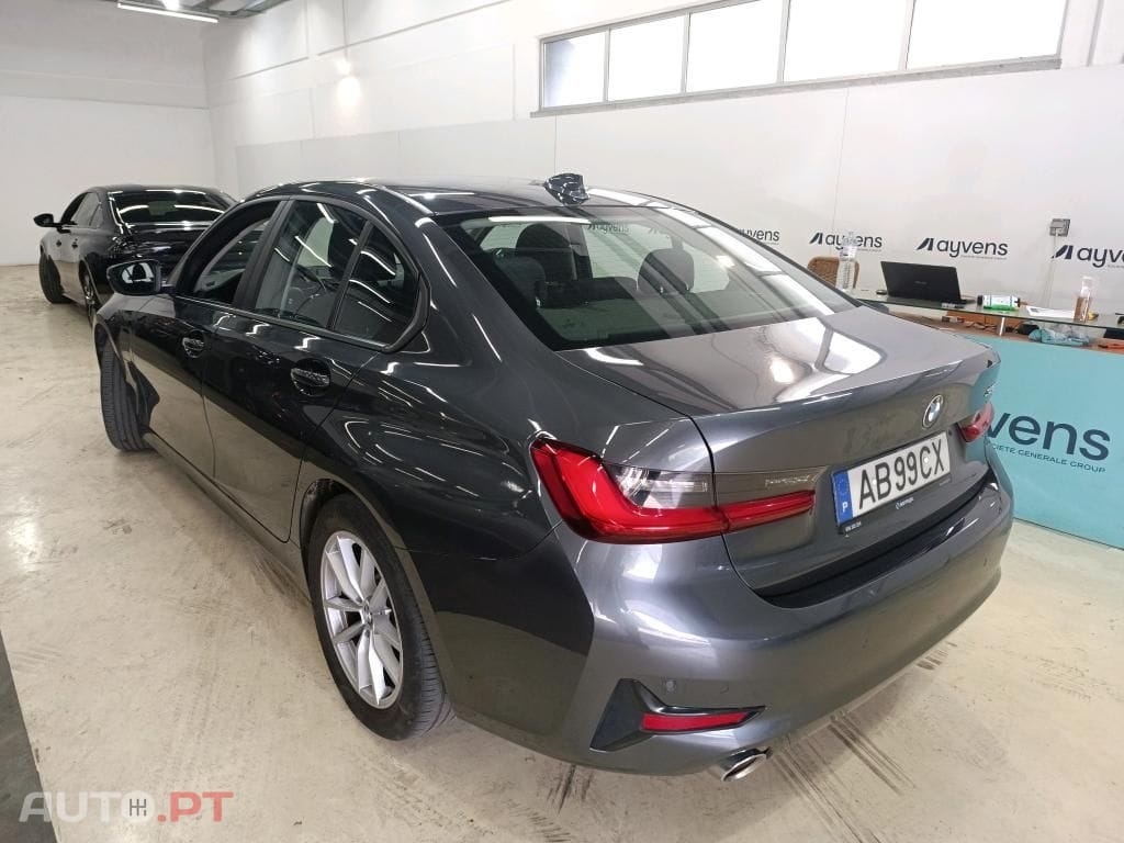 BMW 330 e Auto