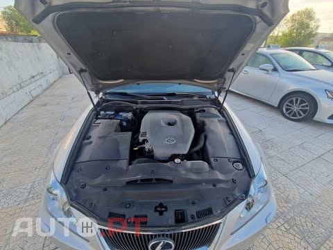 Lexus IS 220 d Base 11