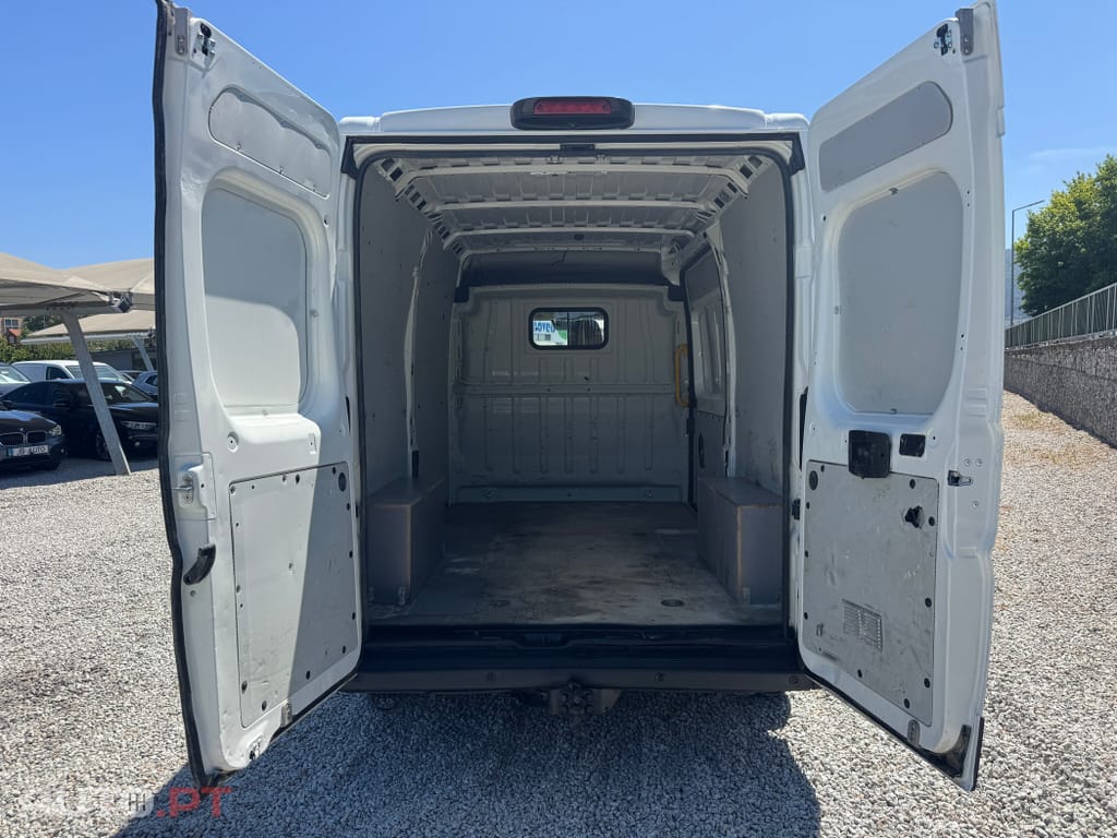 Peugeot Boxer 2.2 BlueHDi 330 L2H2 Premium