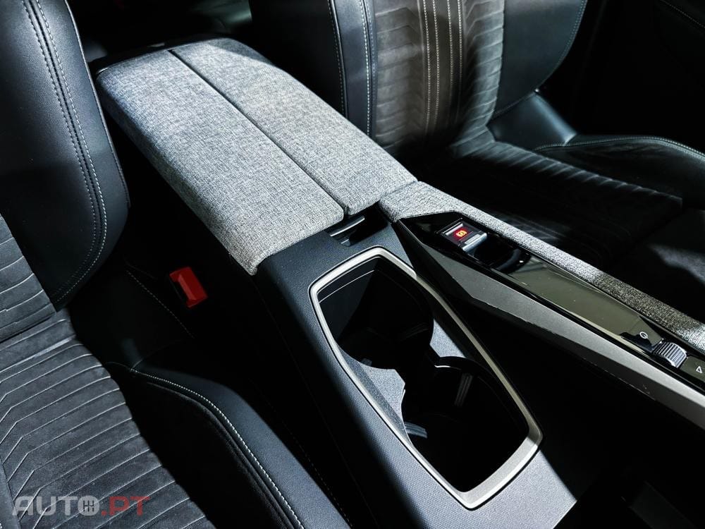 Peugeot 3008 1.2 e-Hybrid GT Pack