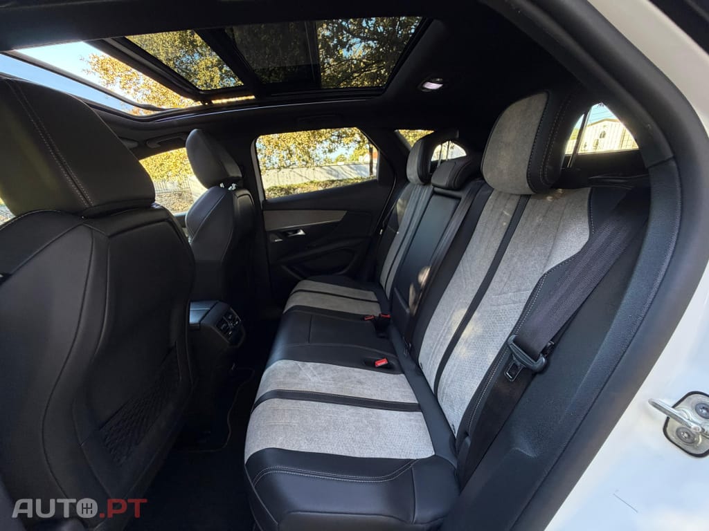 Peugeot 3008 1.6 Hybrid4 GT Pack e-EAT8