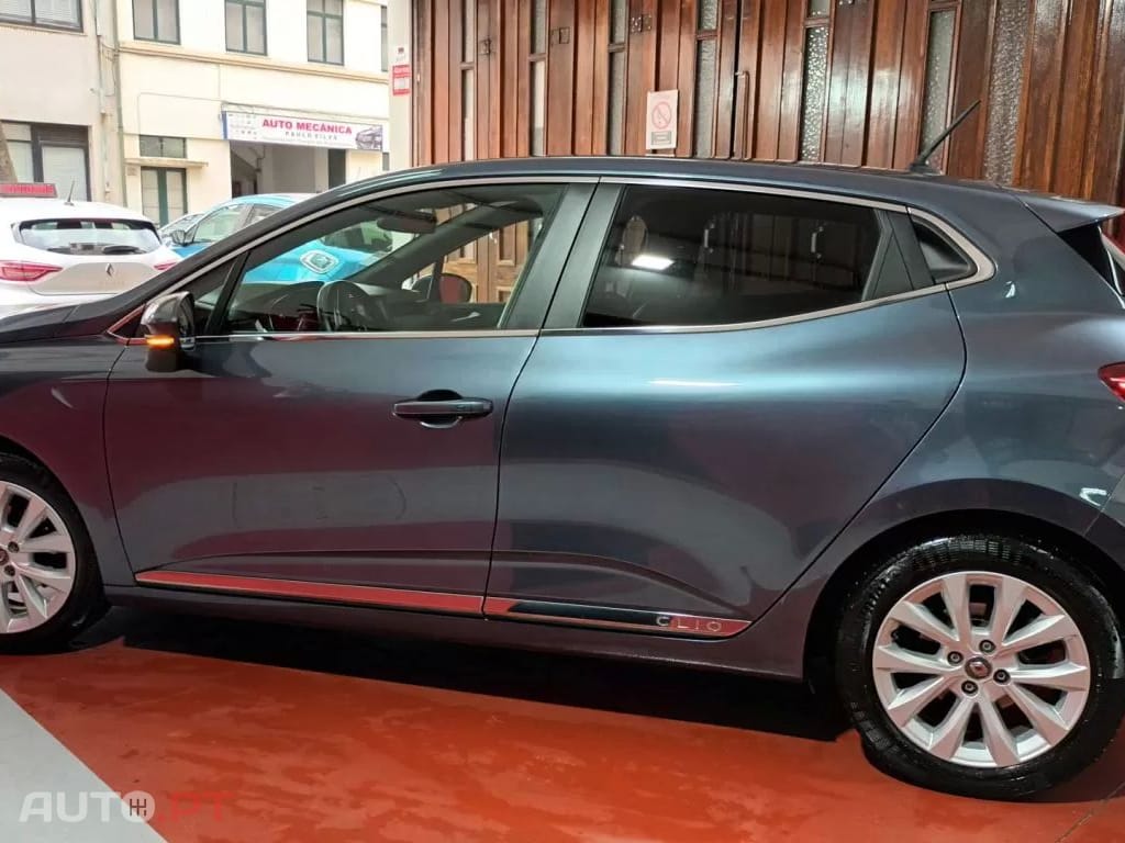 Renault Clio 1.0 TCe Techno Bi-Fuel