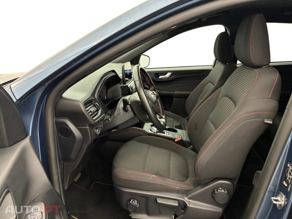 Ford Kuga 2.5 FlexiFuel FHEV ST-Line