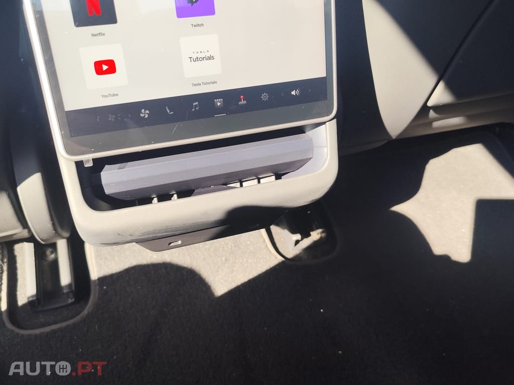 Tesla Model 3 RWD