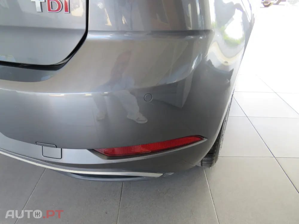 Volkswagen Golf 1.6 TDI Confortline