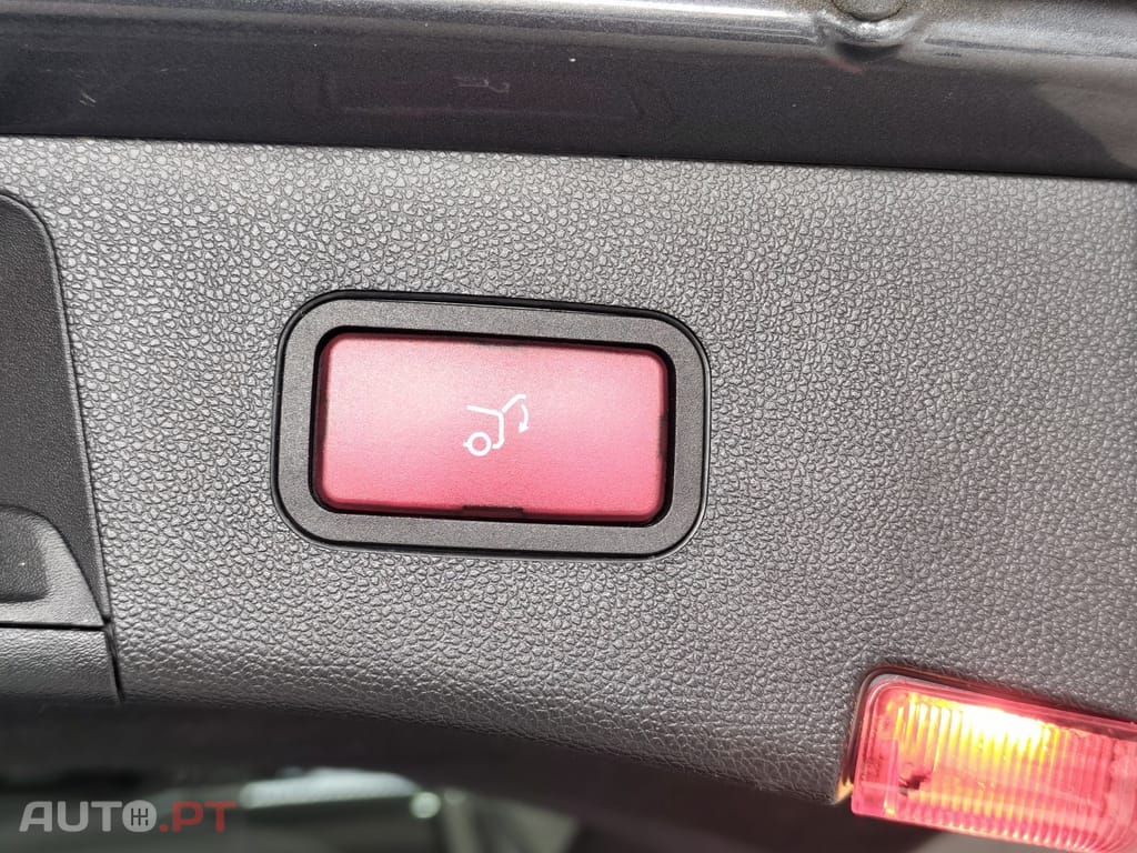 Mercedes-Benz E 250 BlueTEC Avantgarde Auto.