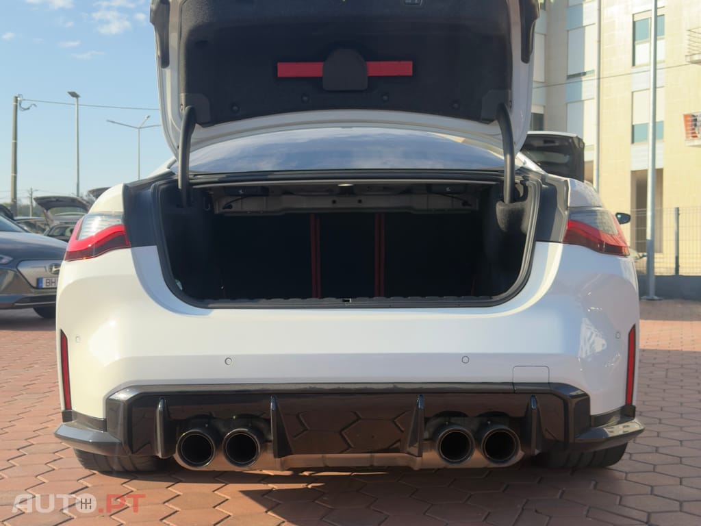 BMW M4 X-DRIVE CARBONO