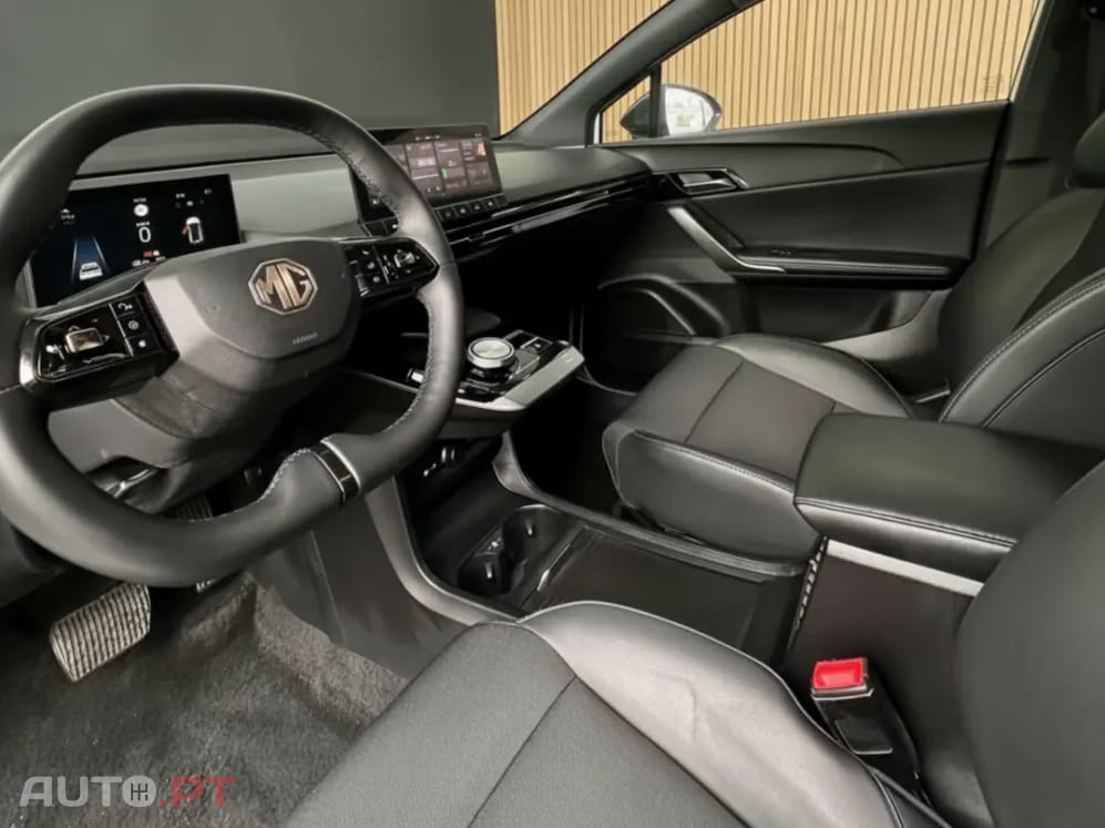 MG MG4 64 kWh Luxury