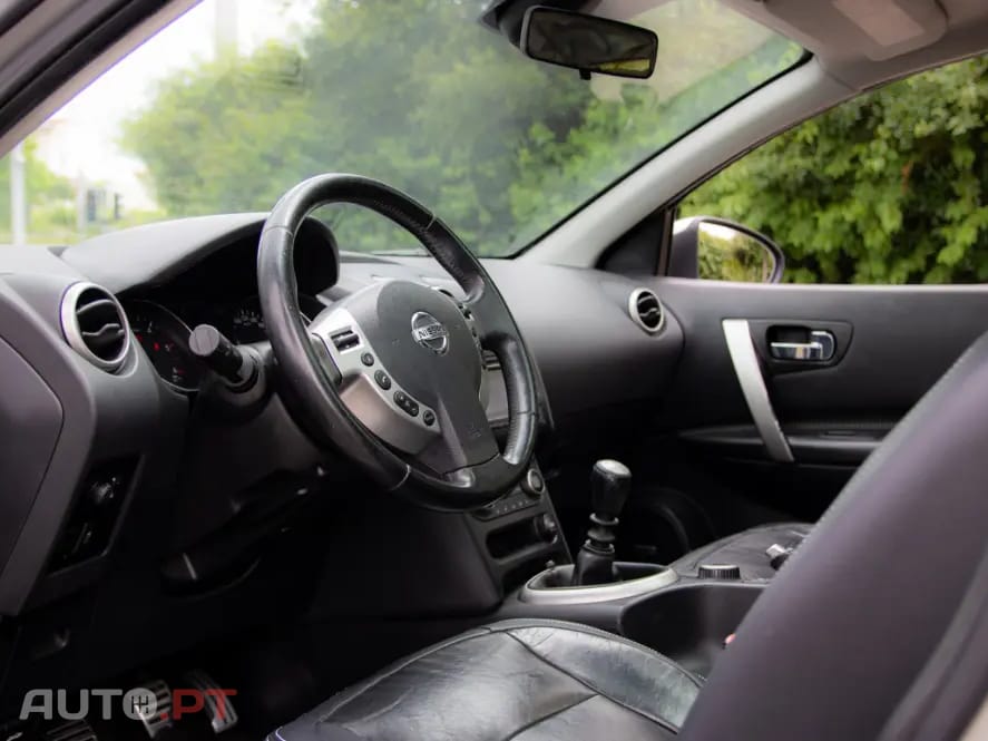 Nissan Qashqai +2 2.0 DCi PREMIUM Sport