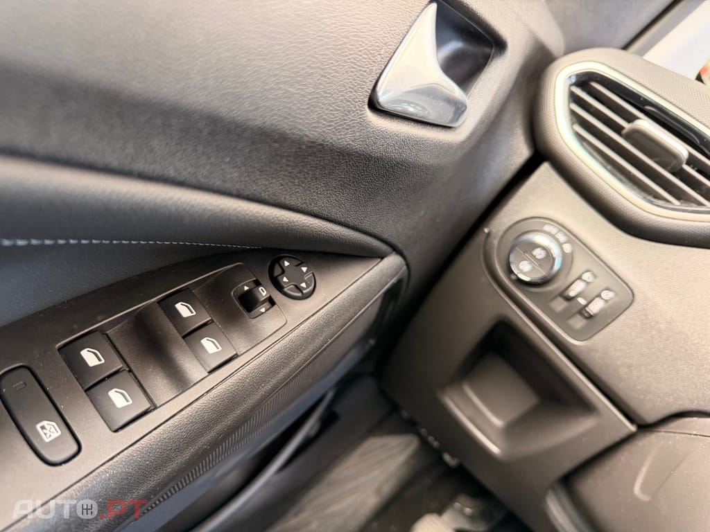 Opel Crossland 1.2 T Elegance