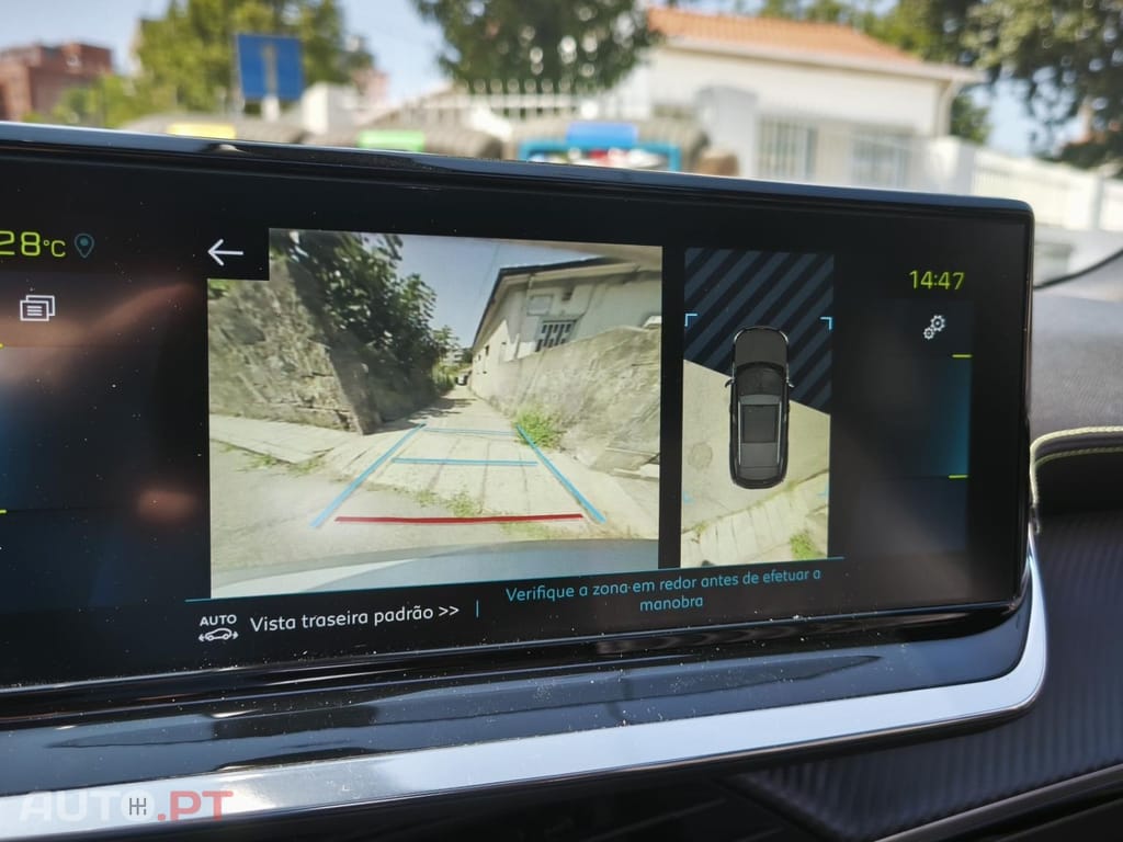 Peugeot e-2008 50 kWh GT — fotografia 10