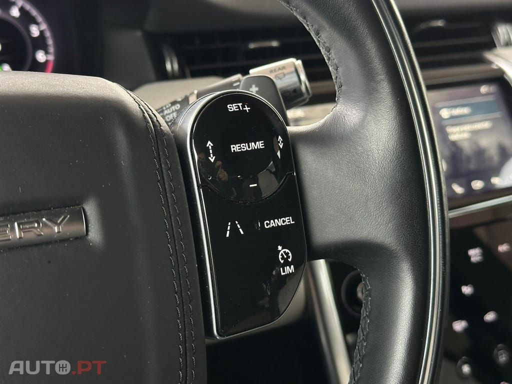 Land Rover Discovery Sport P300e R-Dynamic