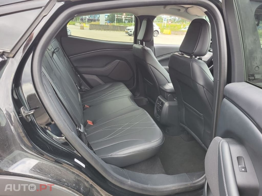 Ford Mustang Mach-E Standard