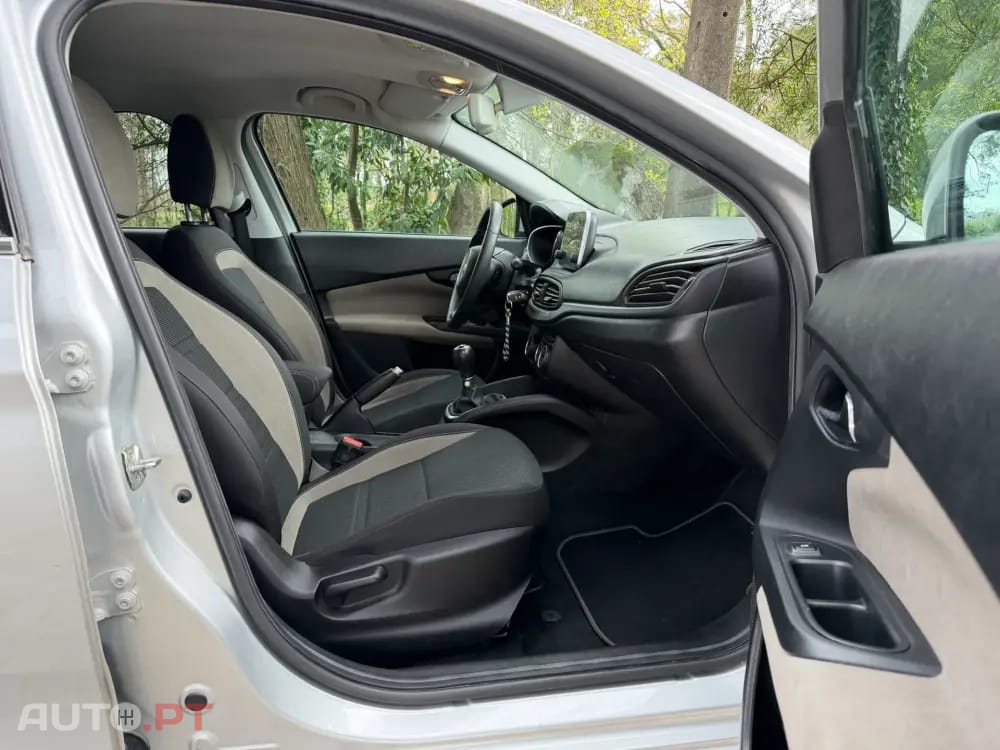 Fiat Tipo 1.3 M-Jet Lounge