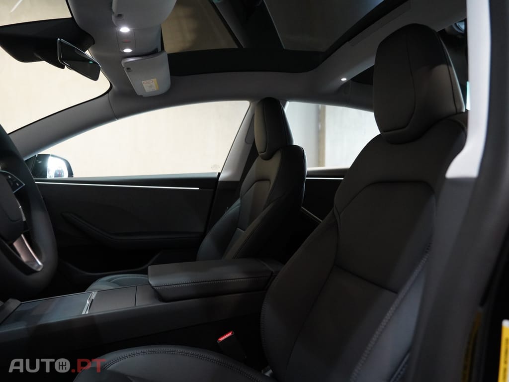 Tesla Model 3 Tração Traseira