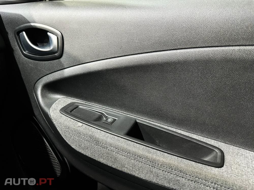 Renault Zoe (c/ Bateria) EV50 135hp Techno