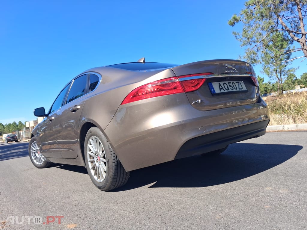 Jaguar XF 2.0 Prestige