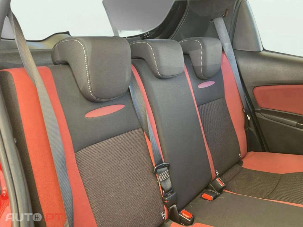 Toyota Yaris 1.5 HSD Comfort