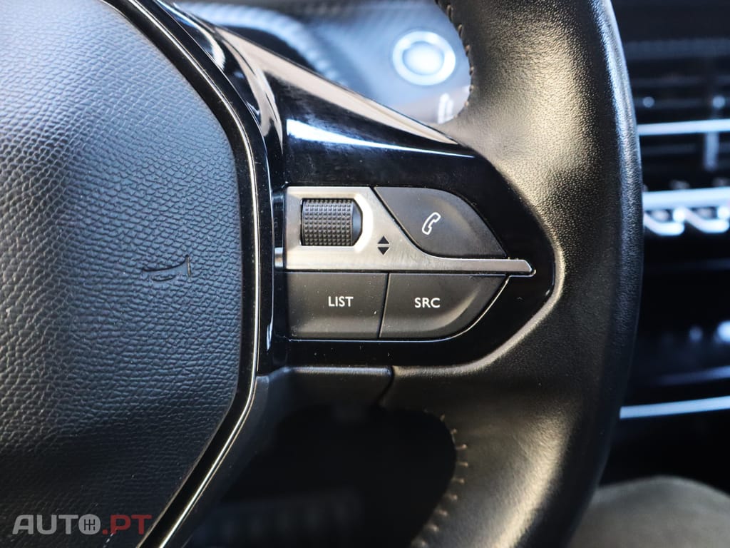 Peugeot E-208 50 kWh Allure