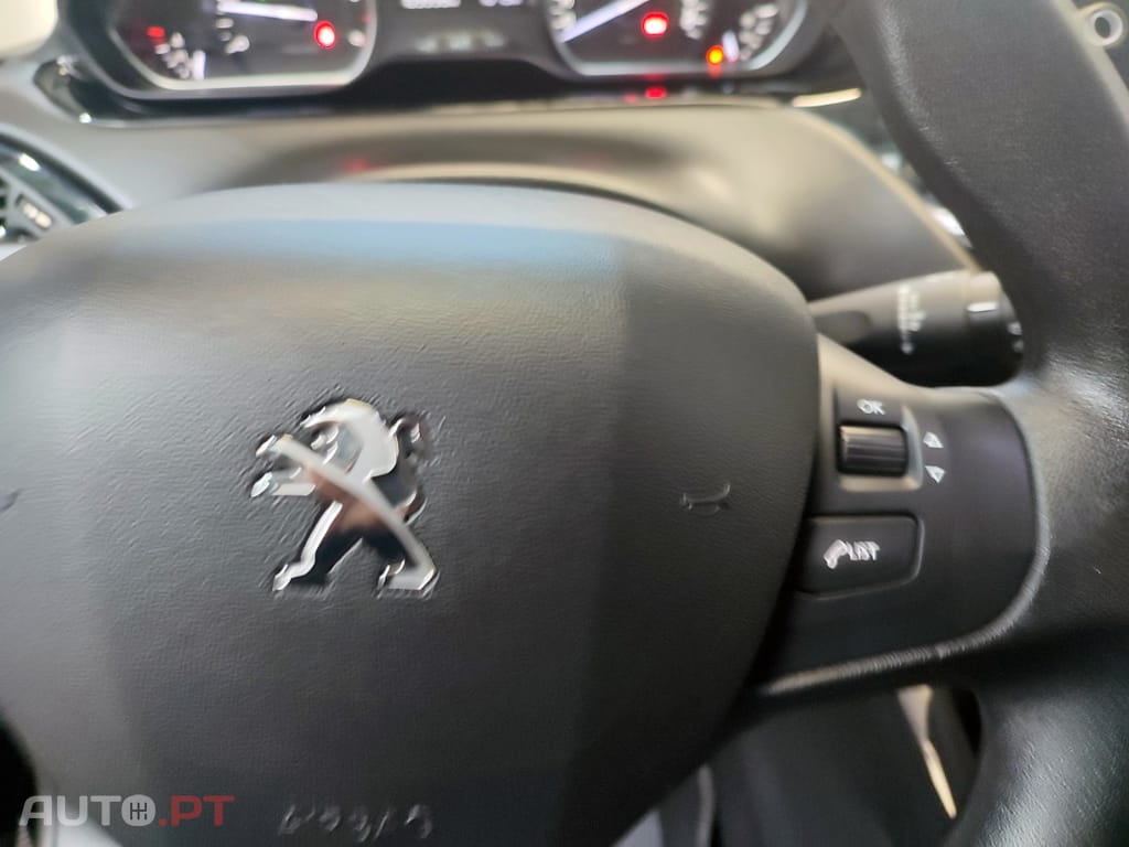 Peugeot 208 ACTIVE