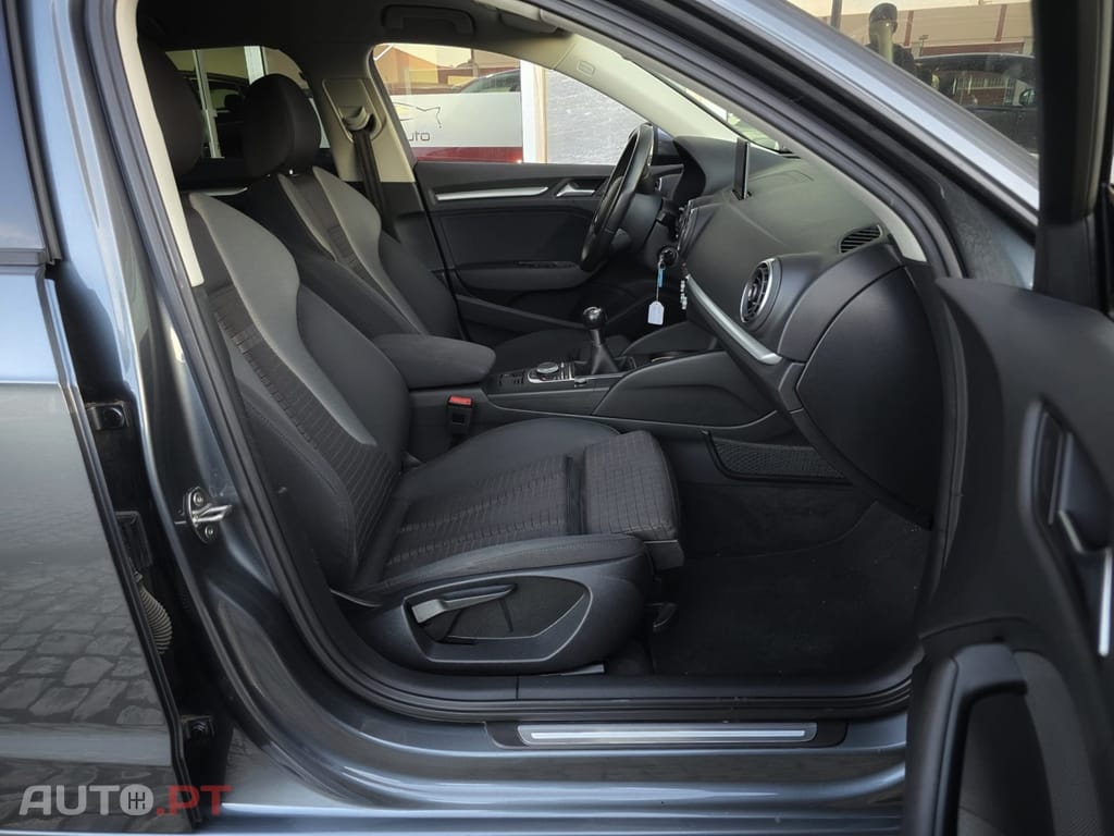 Audi A3 Sportback 1.6 TDI Attraction Ultra