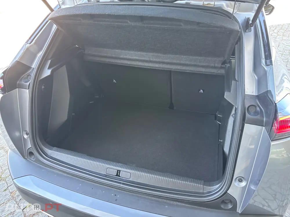 Peugeot 2008 Hybrid 145 e-DSC Allure