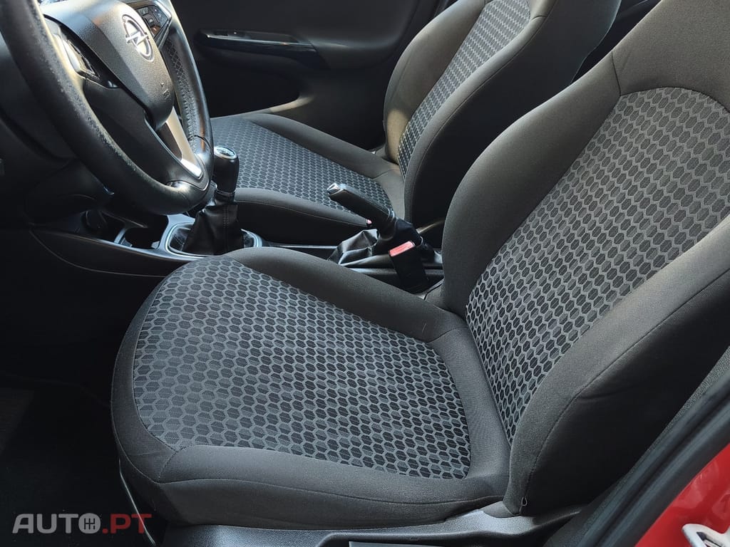 Opel Corsa 1.2 Color Edition — fotografia 23