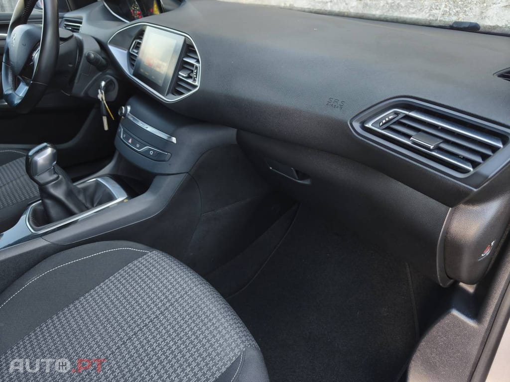 Peugeot 308 1.6 BlueHDi Style