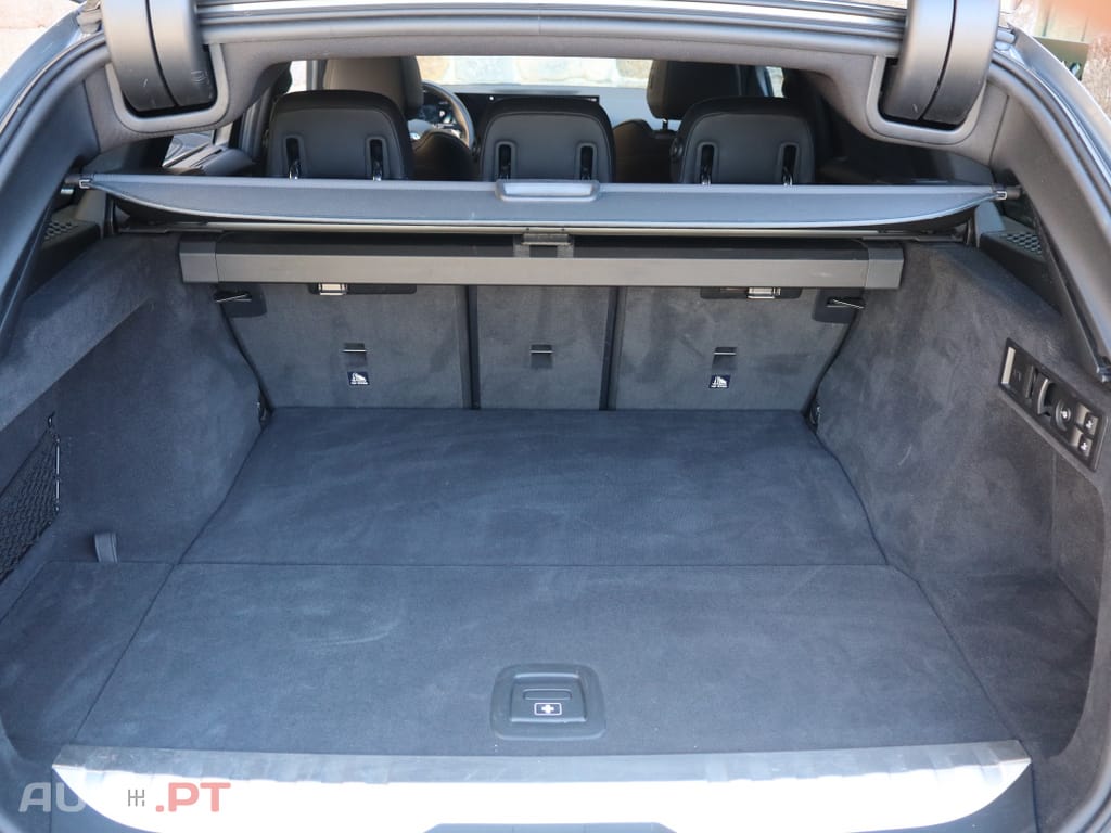 BMW 330 e Touring Pack M Auto