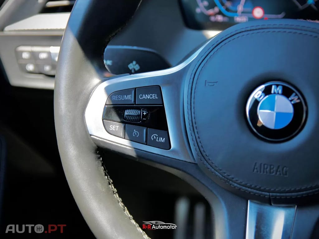 BMW 118 i Pack Desportivo M Auto