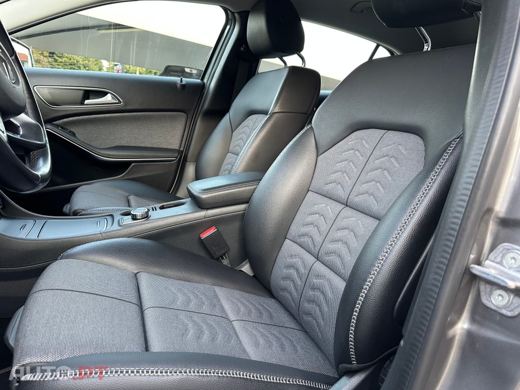 Mercedes-Benz GLA 200 d 7G-DCT Urban Automático