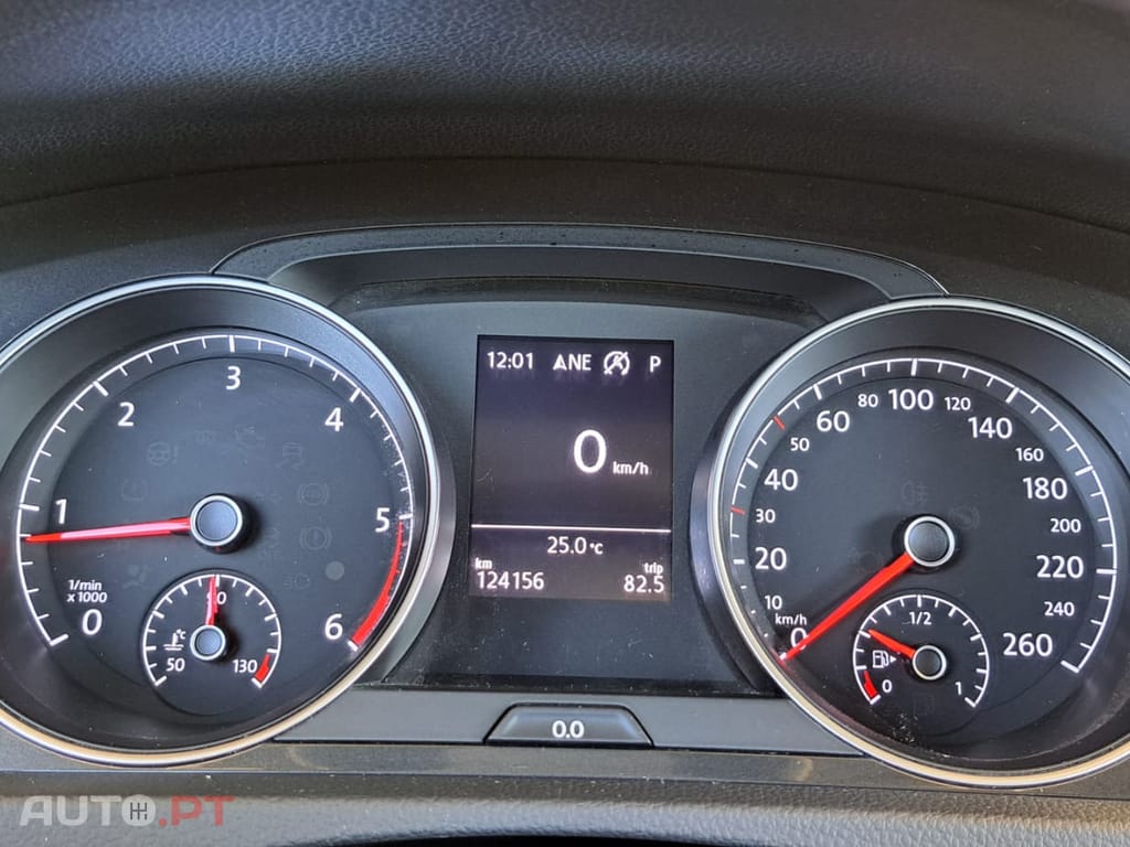 Volkswagen Golf 1.6 TDI DSG  Confortline