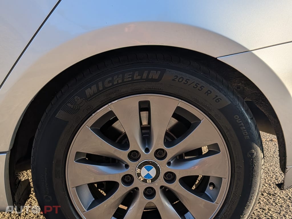 BMW 118 D - KIT Corrente de Distribuição, Bomba de Água e Polia da Cambota mudadas (TUDO Com Fatura)"