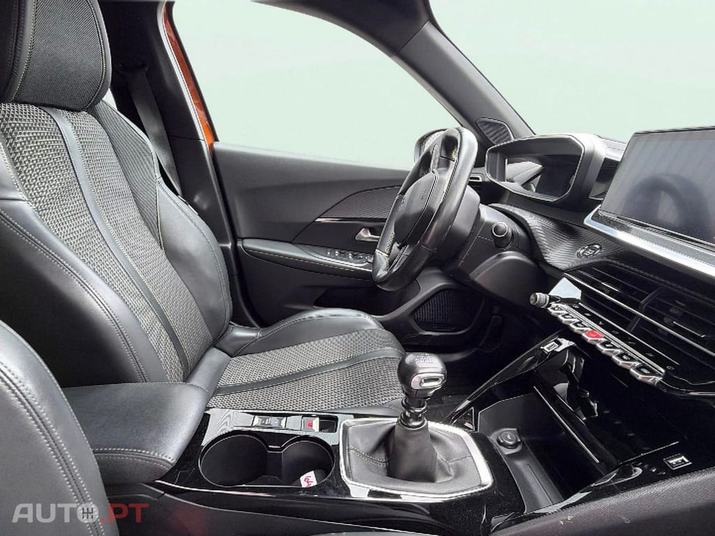 Peugeot 2008 1.2 PureTech GT Line